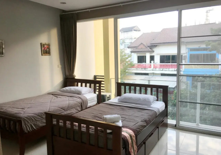 Egg Colony Hotel