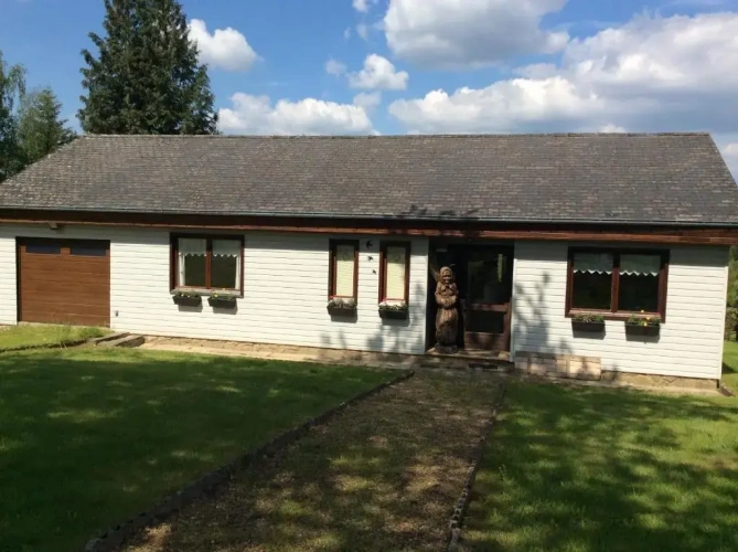 3 Bedrooms Cottage