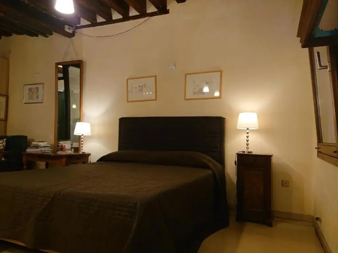 Studio Apartment San Marco 1825 fully sanitzd