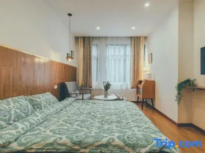 Yi House