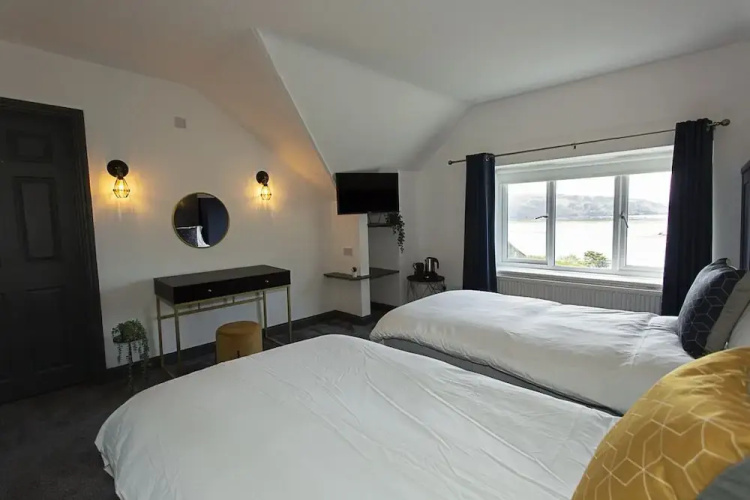 Bae Abermaw Hotel