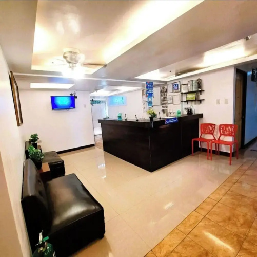 Makati One Poblacion Hotel