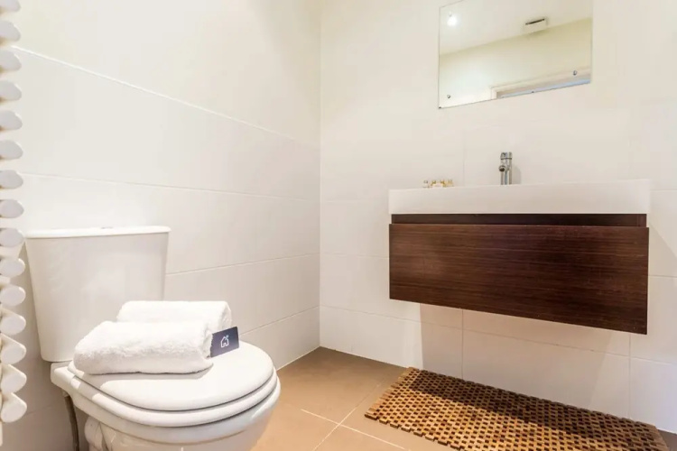 Bright and Spacious Notting Hill Nest