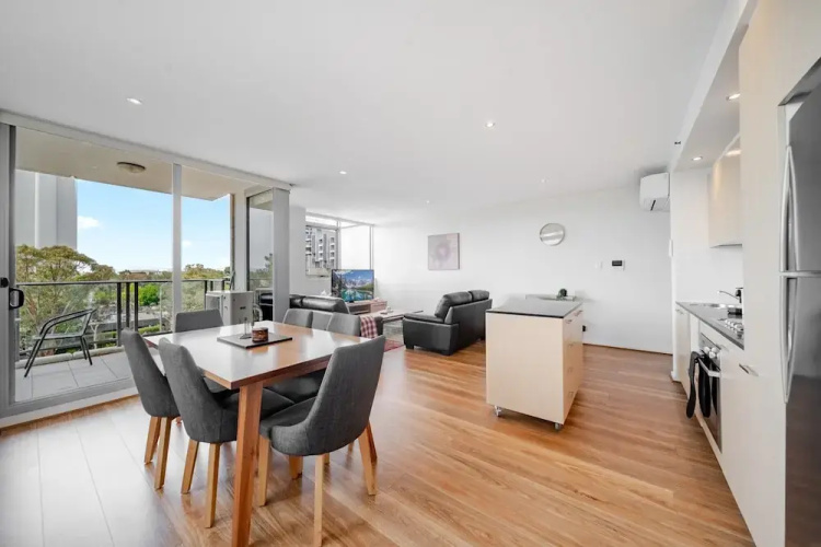 Stylish 1-bed Flat With Pool, BBQ & Sauna Access