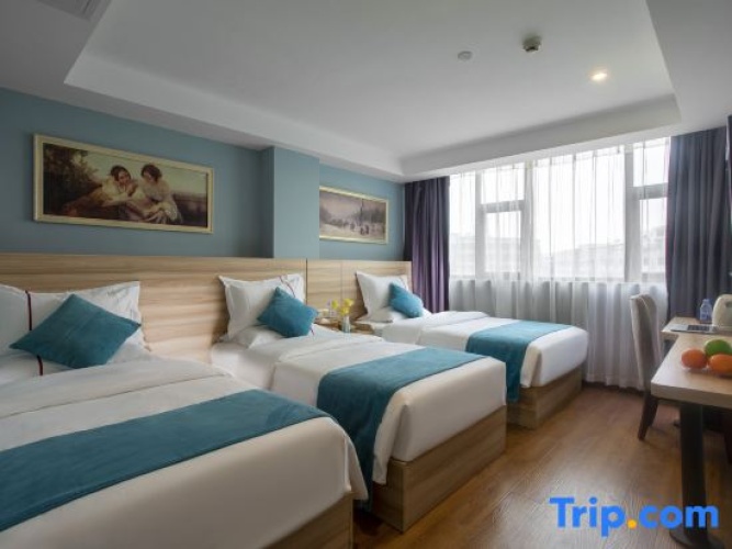 Superior Triple room