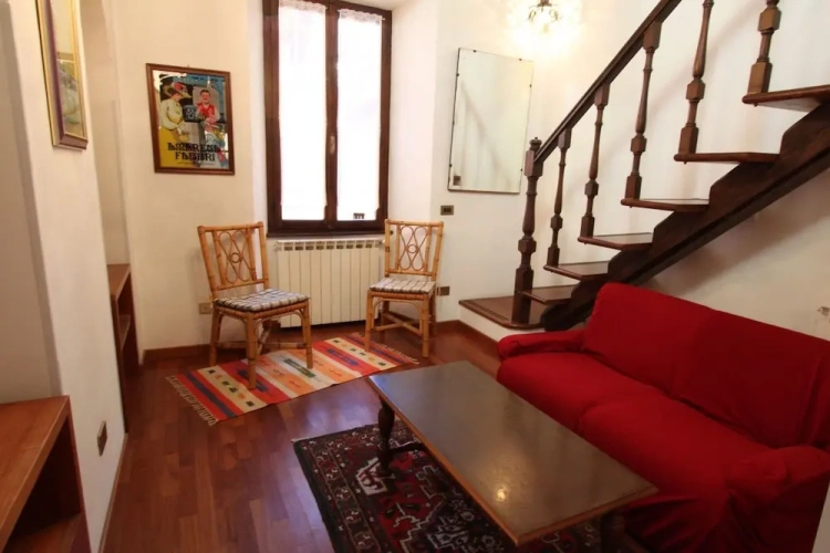 4 Bedrooms Apartment