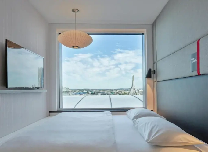 Standard Double room with Downtown View