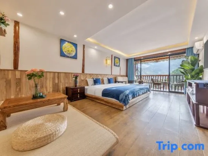 Suite with balcony