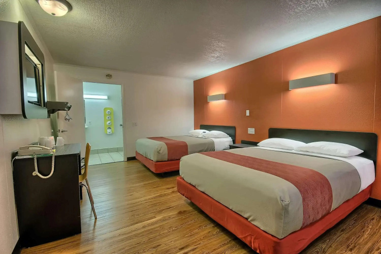 Motel 6 Lima, OH