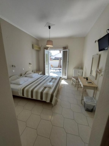 Standard Double room with garden view
