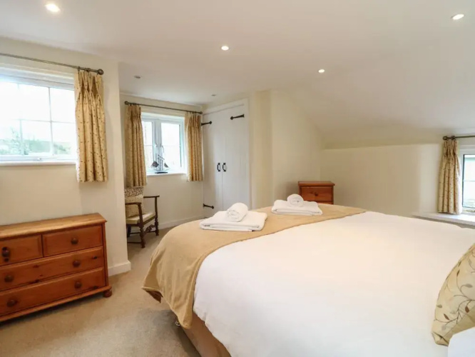 1 Rose Cottages