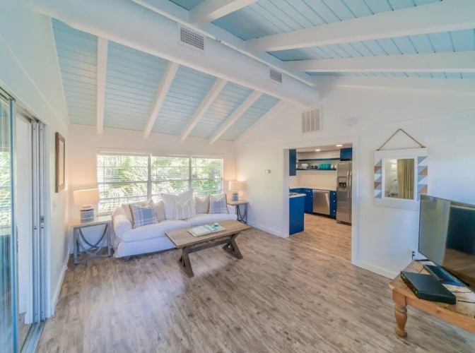 Cole Bin 3 Bedroom Home by RedAwning