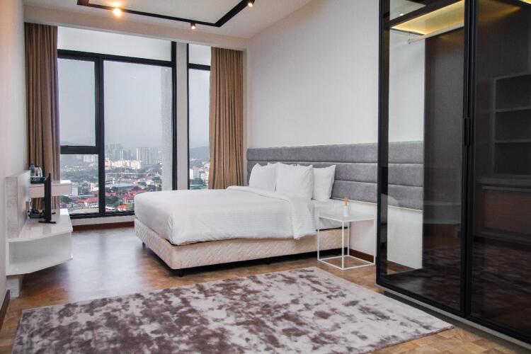 Expressionz Professional Suites by MyKey GlobalOver view