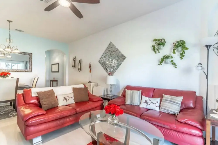 528 Regal Palms