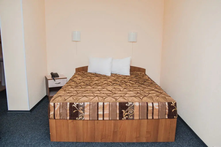 Yavir Hotel