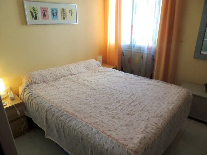 Apartment by Roses Beach With Pool