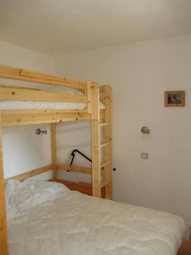 2 Rooms 4 People 3 Exposed South-West