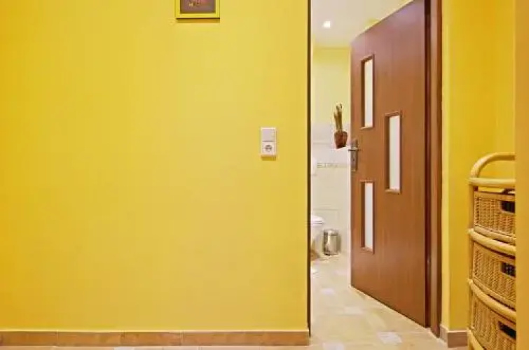 3 Private Rooms, 4 Persons (5403)