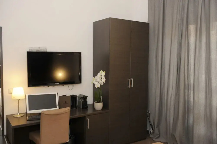 Le M Apartment