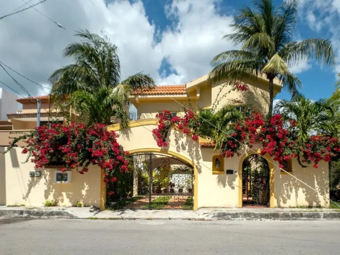3 Bedrooms Villa