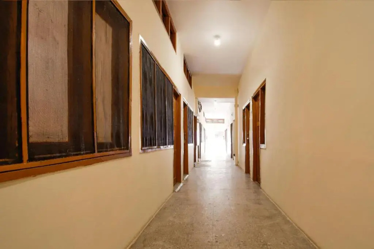 Hotel Gulmohar by OYO Rooms