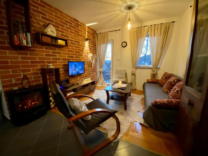 “Bear Hill” Apartments