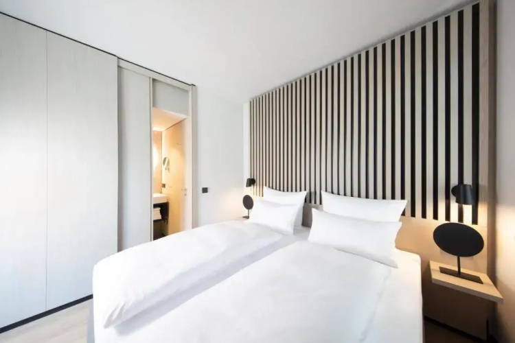 4K Hotel