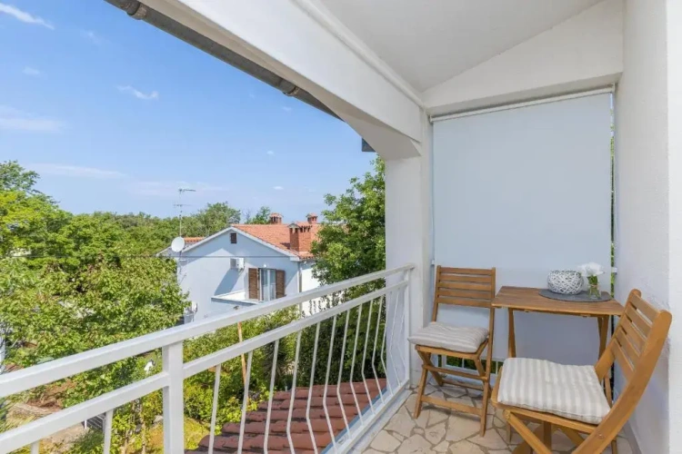 Apartment with balcony
