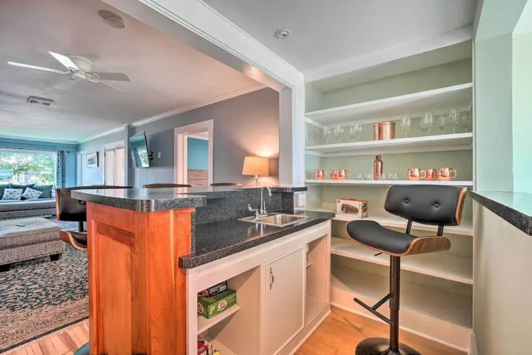4 Bedrooms Cottage
