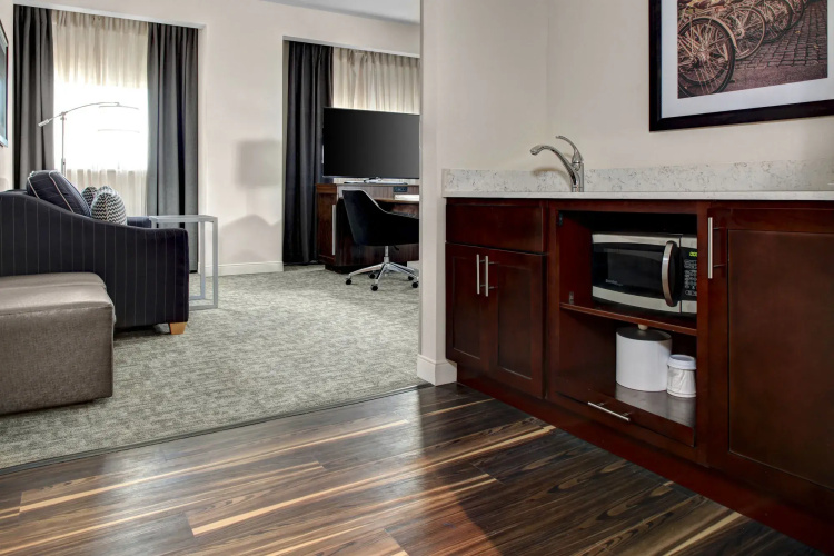 Hampton Inn & Suites Richmond - Downtown