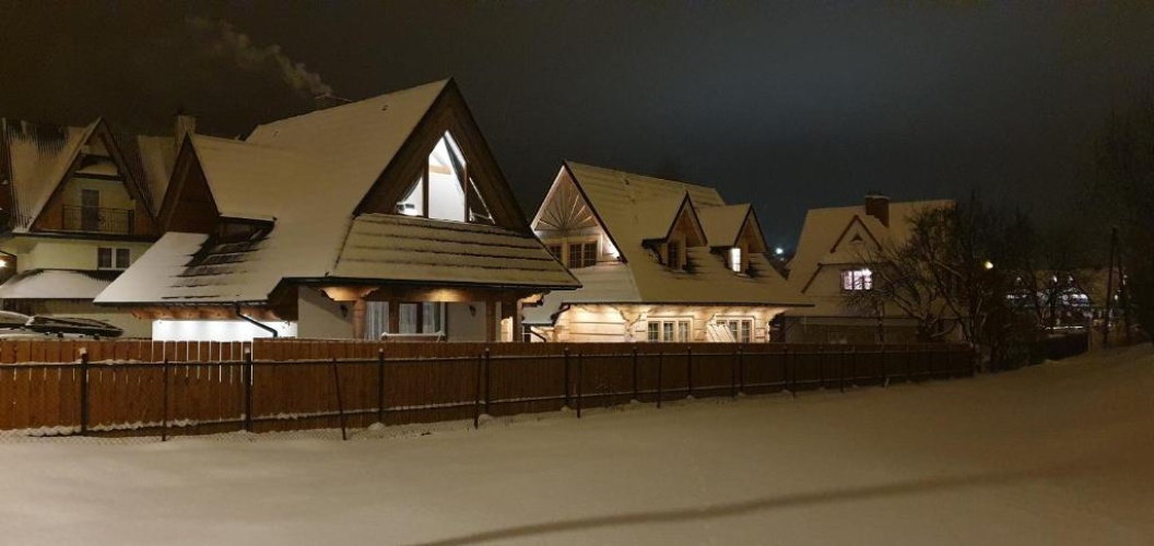 2 Bedrooms Chalet