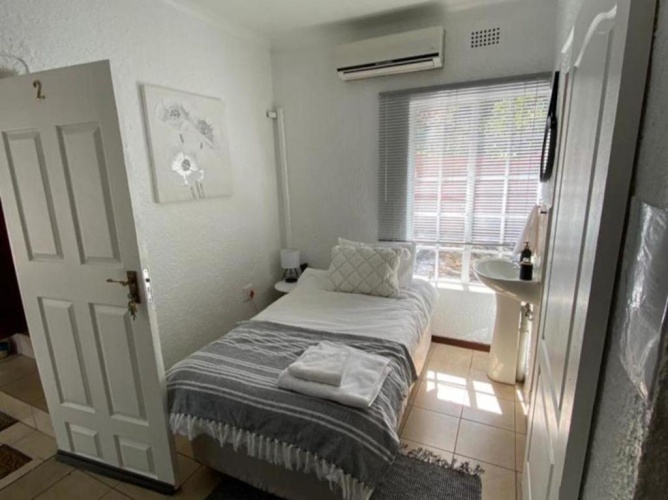 Standard Single room
