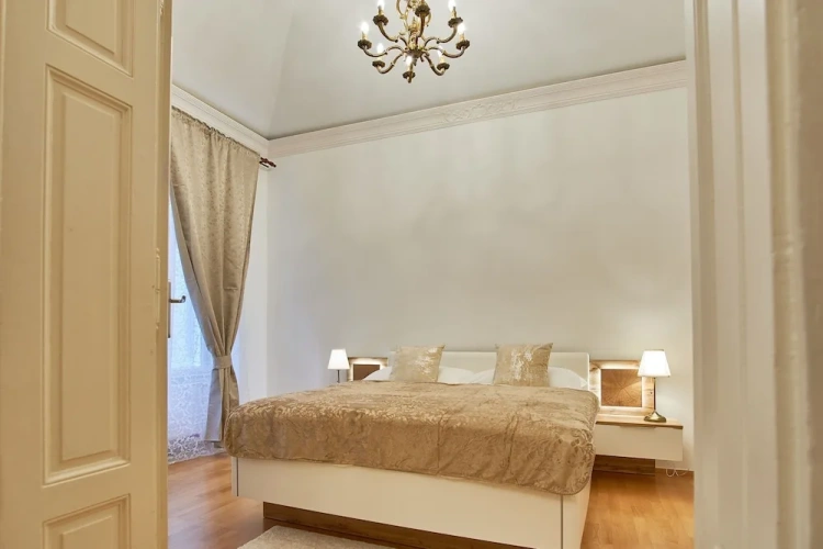 Royal Apartment