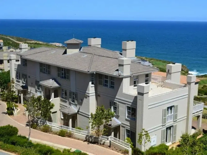 3 Bedrooms Deluxe Sextuple Cottage