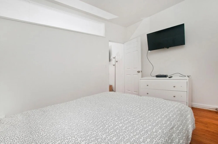 Renovated 2 BR on Upper East Side