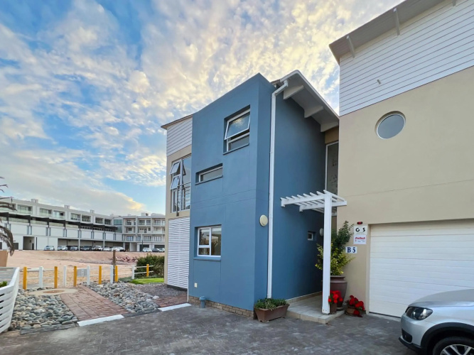 Waterfront Edge B5