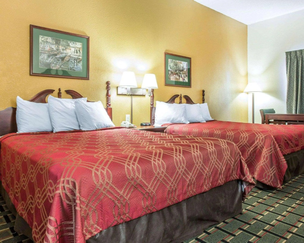 Econo Lodge Inn & Suites Marietta near Dobbins ARB