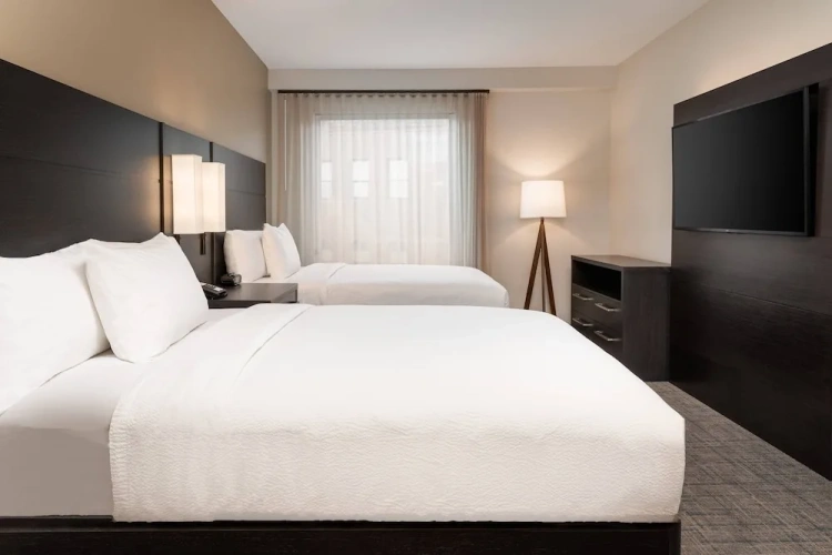 1 Bedroom Suite