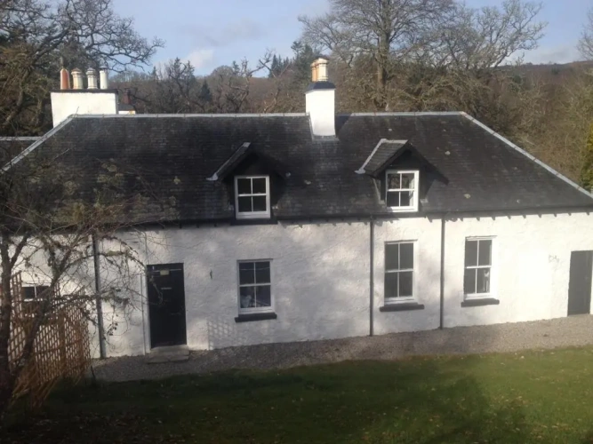 2 Bedrooms Cottage