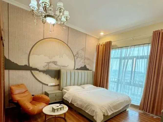 Strong family apartment