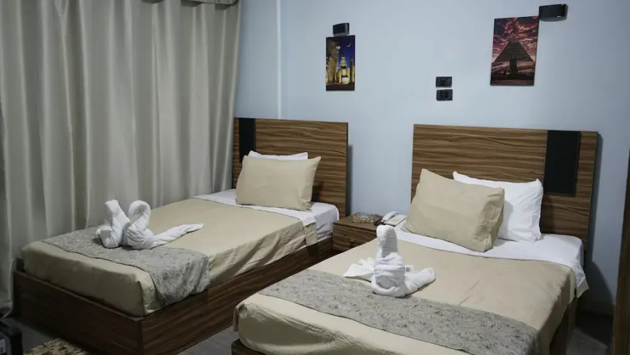 Good Season Hotel