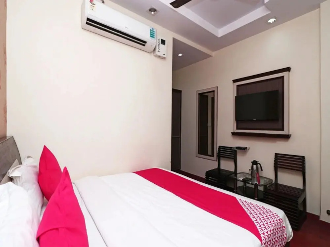 Hotel Shanti Palace