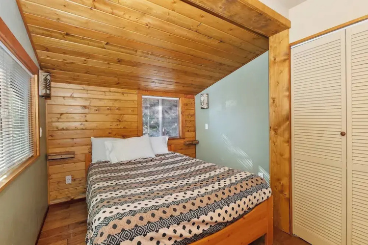Tranquil 2-Bedroom Retreat