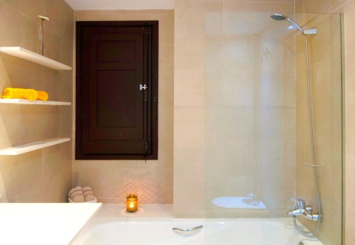 2 Bedrooms Deluxe Double Suite