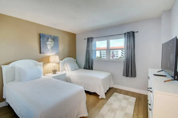 146 El Matador 2 Bedroom Condo