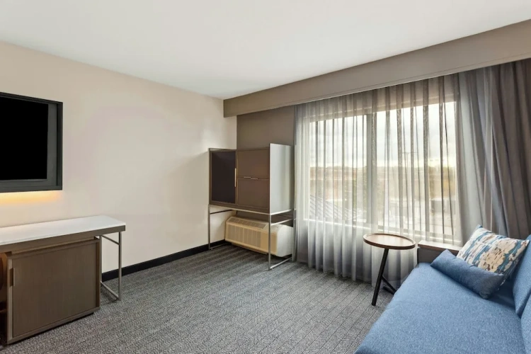 1 Bedroom Suite with balcony
