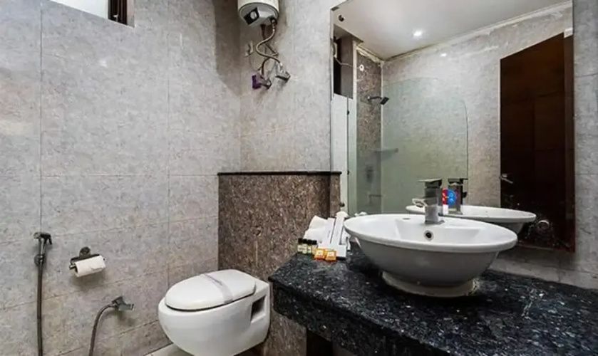 Fabhotel The Venessa