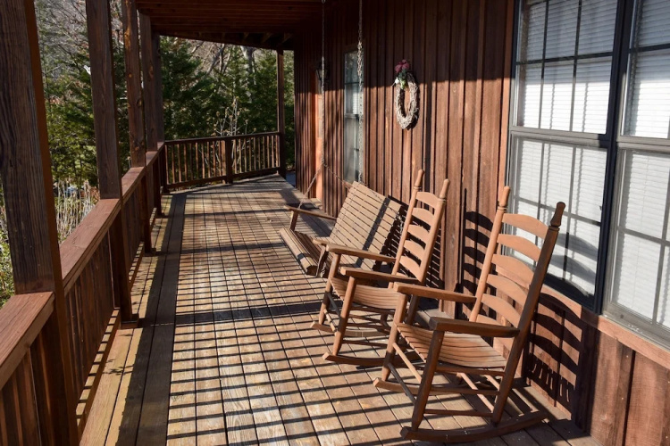 COUNTRY SPRING - 2 Br Cabin