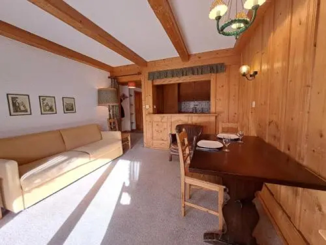 Apartment Square Poste 341
