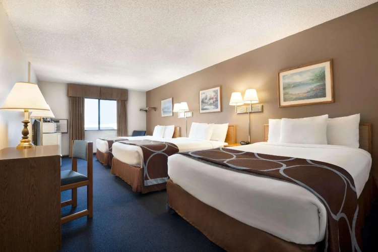 Standard Sextuple room